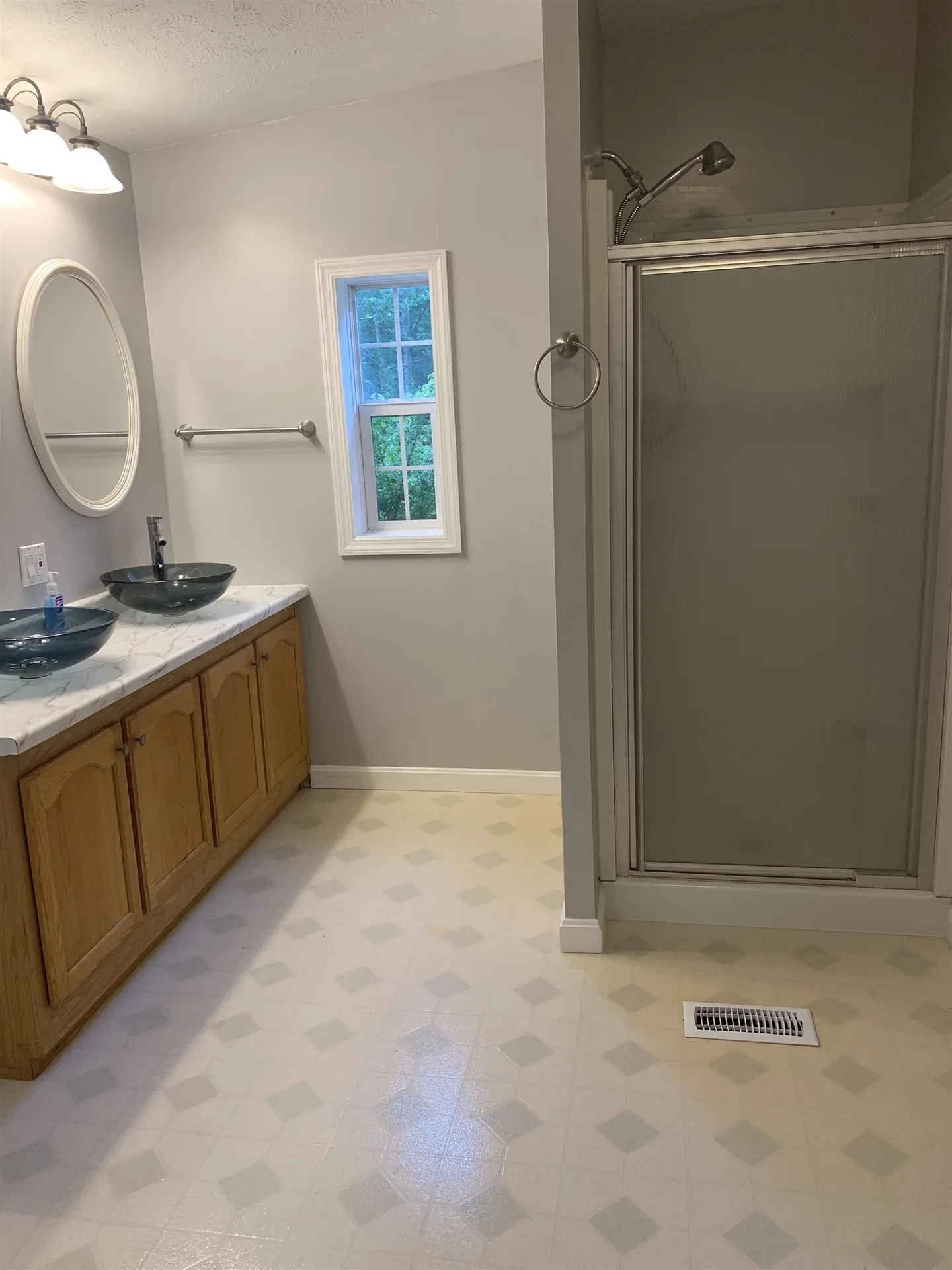 31 Bog Road Hillsborough NH 03244