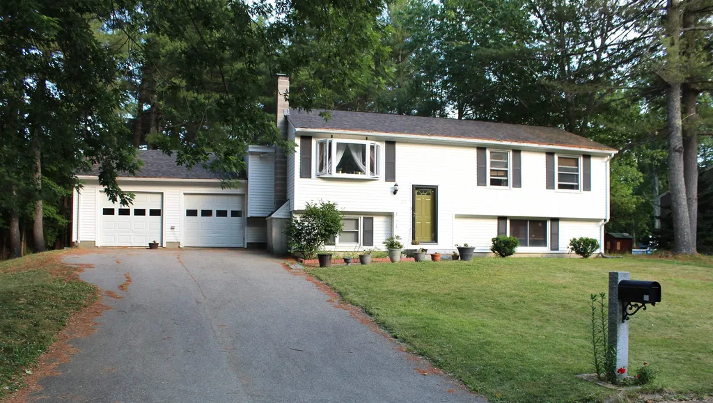 30 Toftree Lane Dover NH 03820