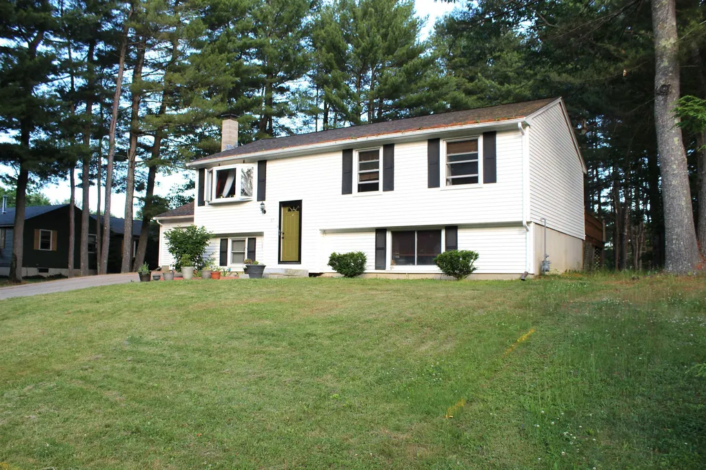 30 Toftree Lane Dover NH 03820