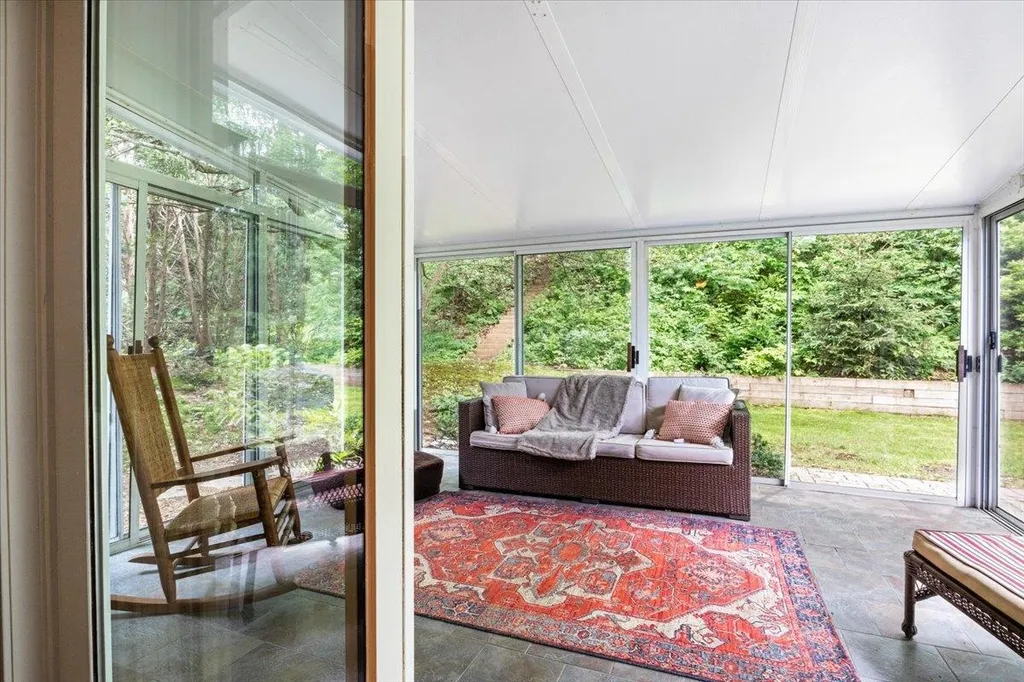 18 Vale Drive Essex VT 05452