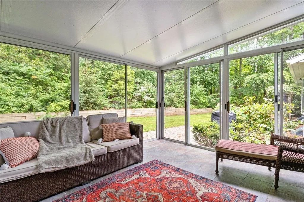 18 Vale Drive Essex VT 05452