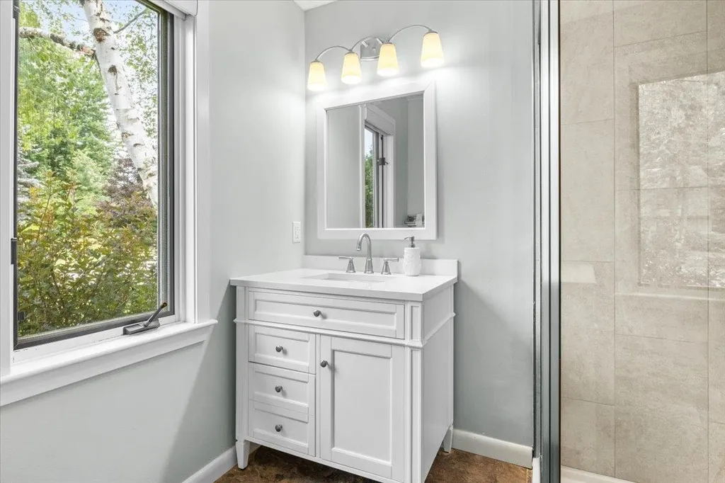 18 Vale Drive Essex VT 05452