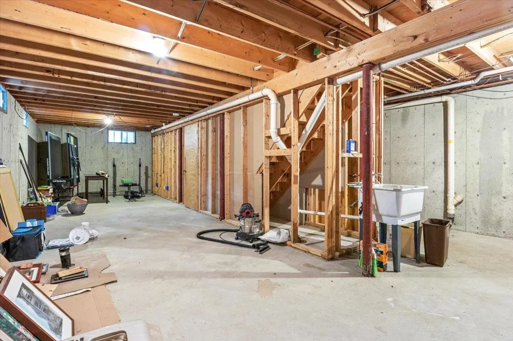 18 Vale Drive Essex VT 05452