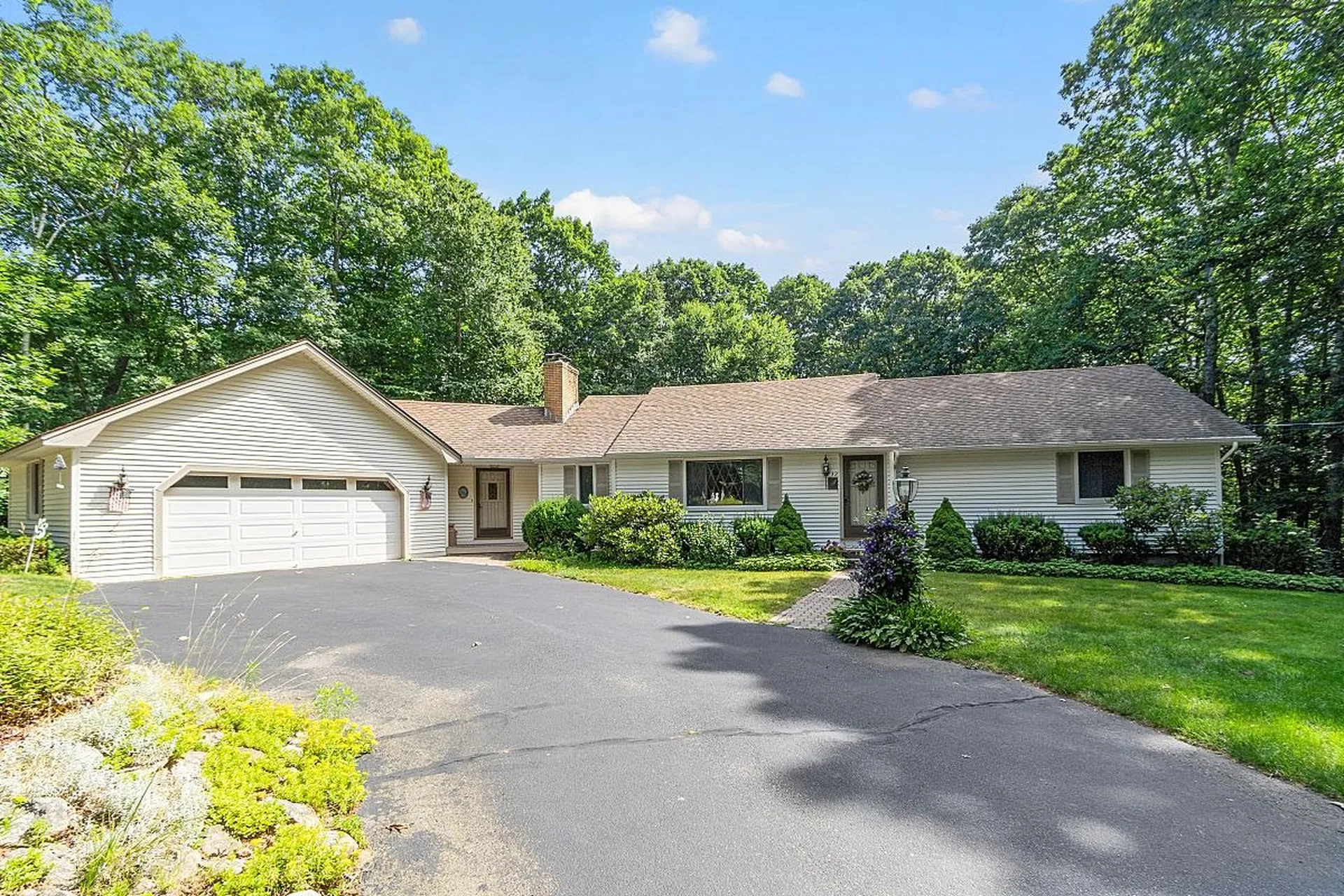32 Summit Drive Atkinson NH 03811