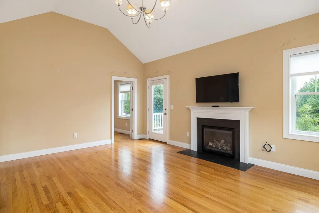 15 Jacqueline Drive Dover NH 03820