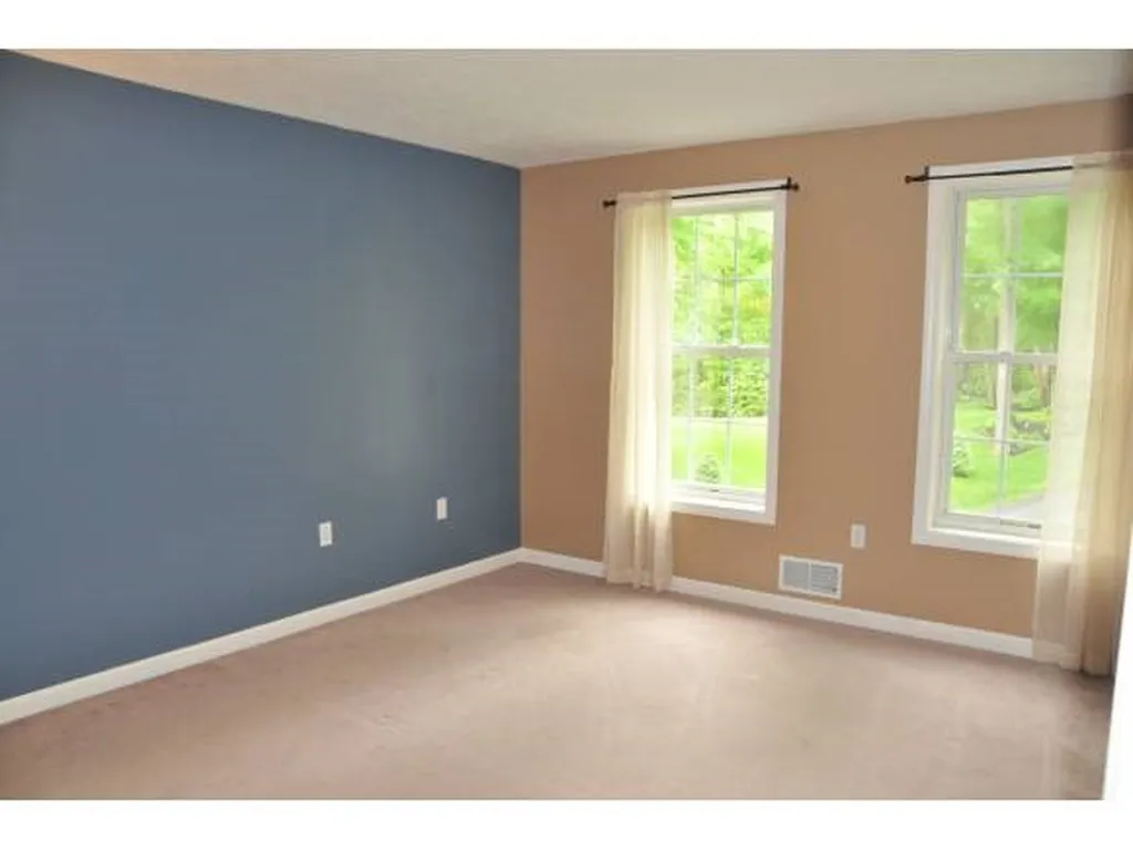 3 Wolfe Lane Bedford NH 03110