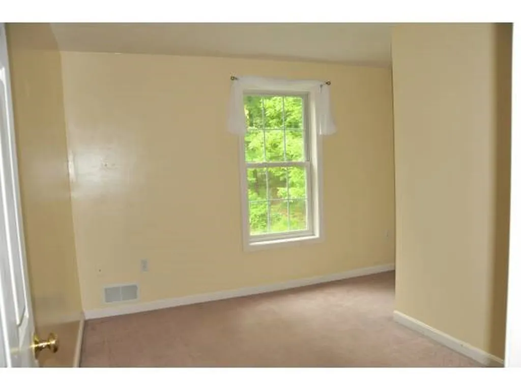 3 Wolfe Lane Bedford NH 03110