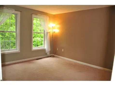 3 Wolfe Lane Bedford NH 03110