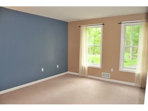 3 Wolfe Lane Bedford NH 03110