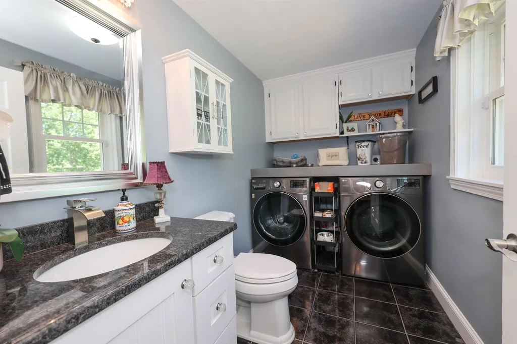 189 Shannon Road Salem NH 03079