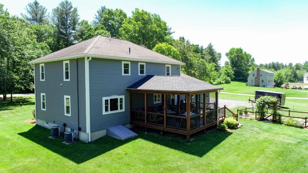 189 Shannon Road Salem NH 03079