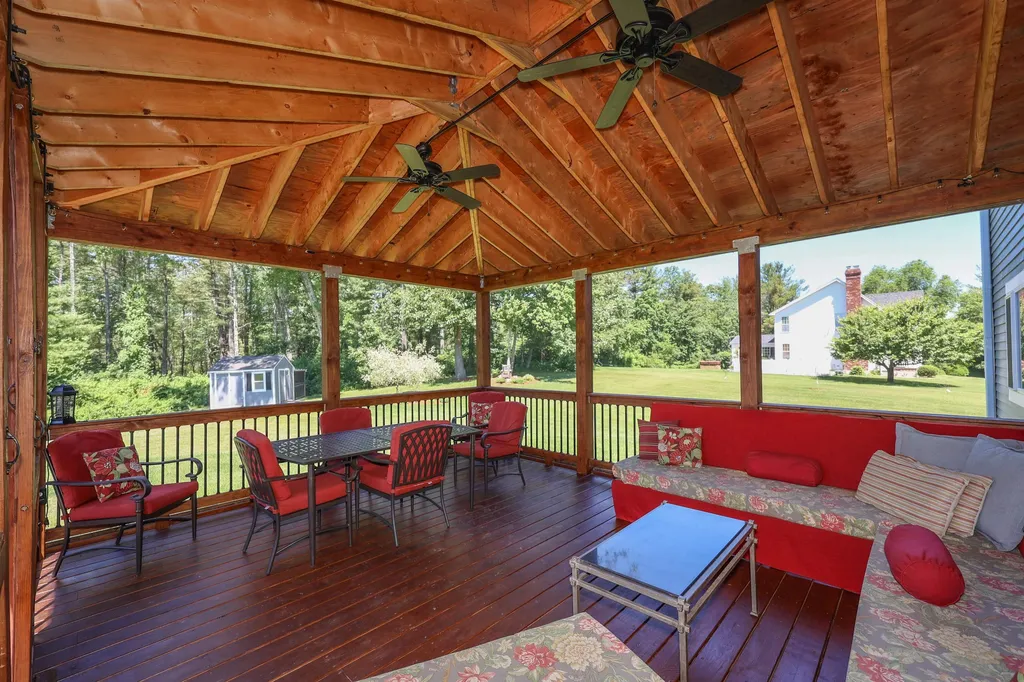 189 Shannon Road Salem NH 03079