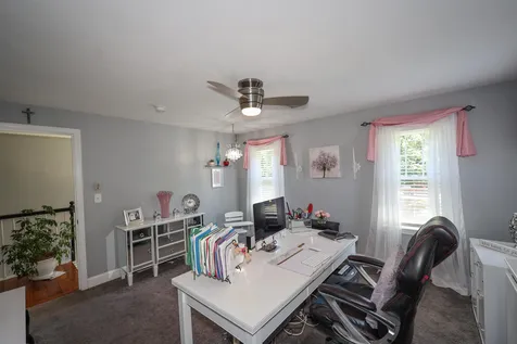189 Shannon Road Salem NH 03079