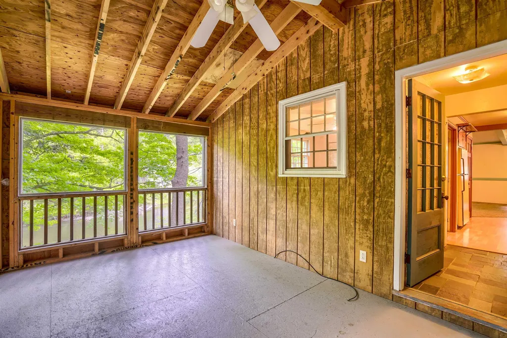 33 Woodfern Road Weare NH 03281