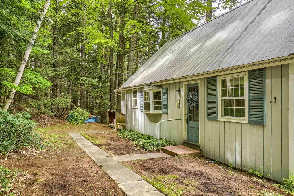 33 Woodfern Road Weare NH 03281