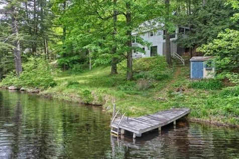 33 Woodfern Road Weare NH 03281