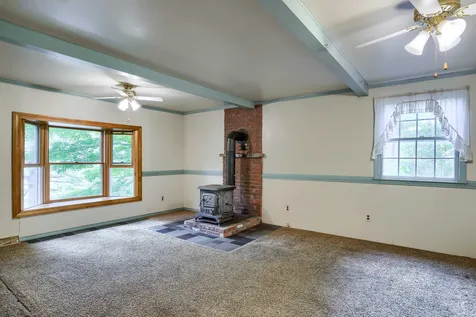 33 Woodfern Road Weare NH 03281