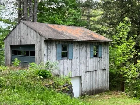 33 Woodfern Road Weare NH 03281