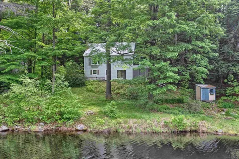 33 Woodfern Road Weare NH 03281