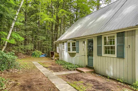 33 Woodfern Road Weare NH 03281