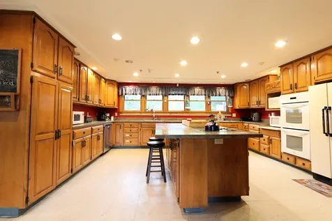 949 Mcgoff Hill Lyndon VT 05851