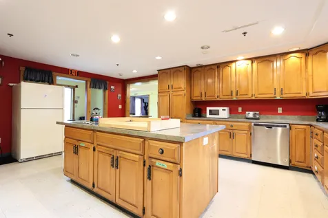 949 Mcgoff Hill Lyndon VT 05851