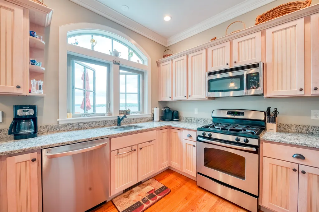 569 Scenic Road Laconia NH 03246