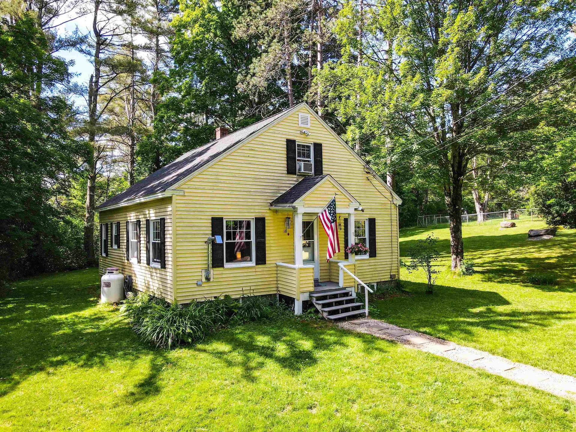 18 Knoll Street Newport NH 03773