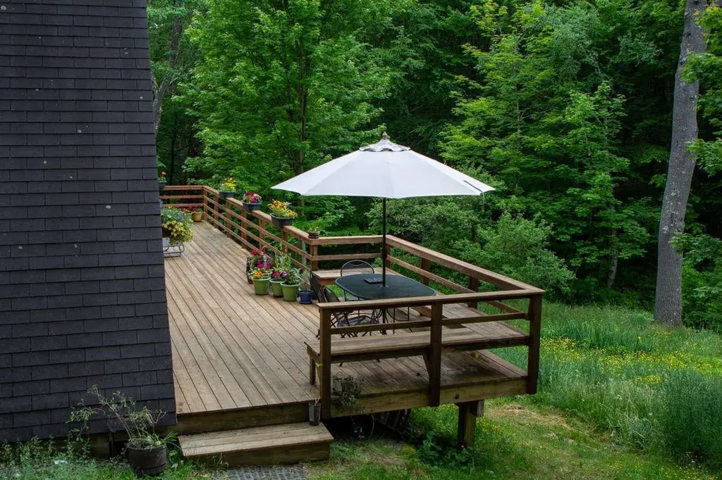 1977 Moore Road Sharon VT 05065