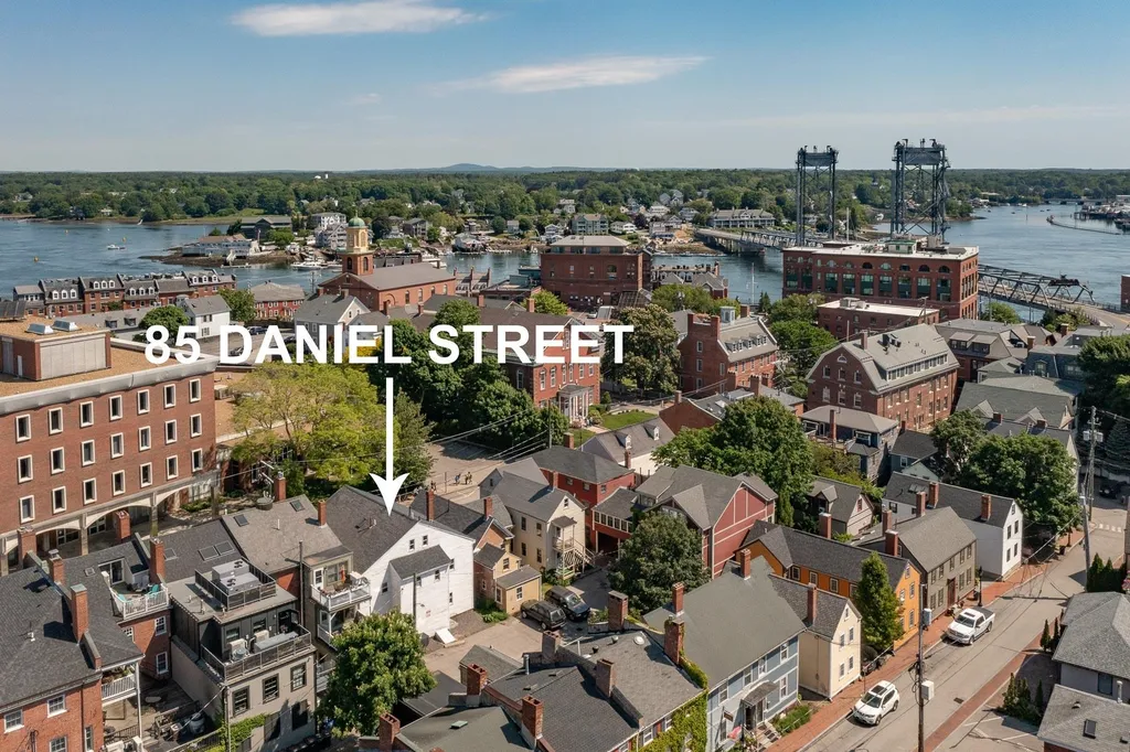 85 Daniel Street Portsmouth NH 03801