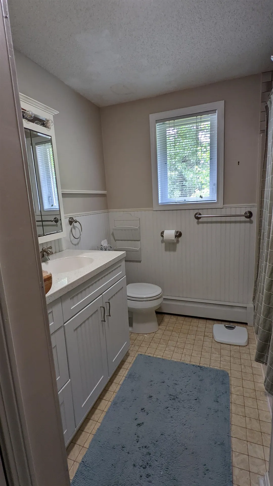 108 Ellingwood Street Manchester NH 03103-7076