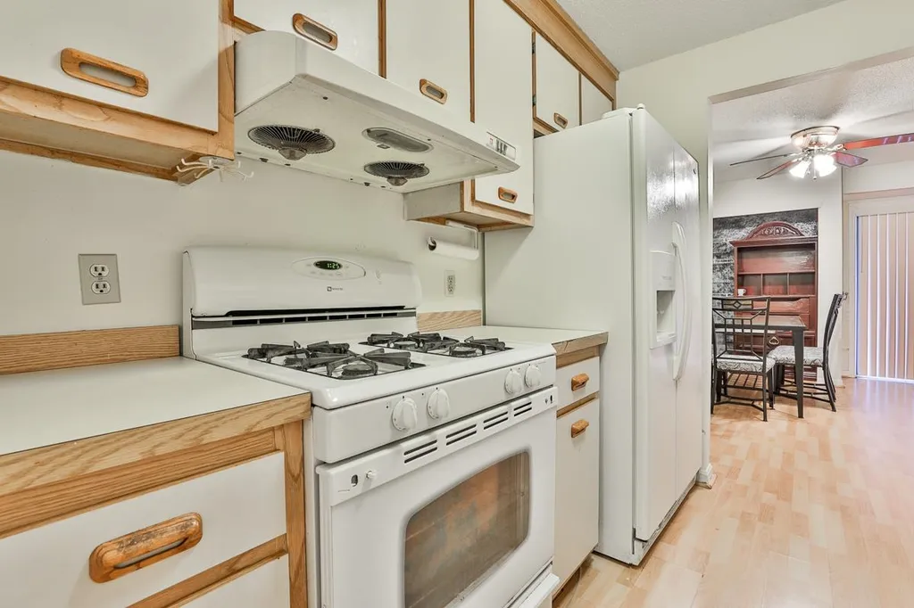 5 Blackstone Drive Nashua NH 03063