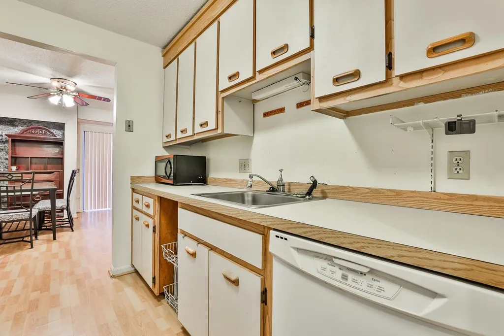 5 Blackstone Drive Nashua NH 03063