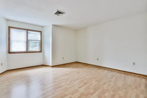 5 Blackstone Drive Nashua NH 03063