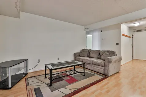 5 Blackstone Drive Nashua NH 03063