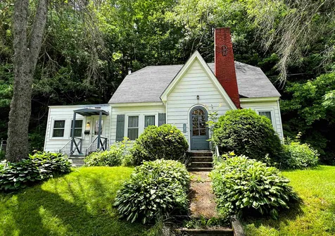 24 Fifth Avenue St. Johnsbury VT 05819