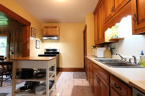 24 Fifth Avenue St. Johnsbury VT 05819