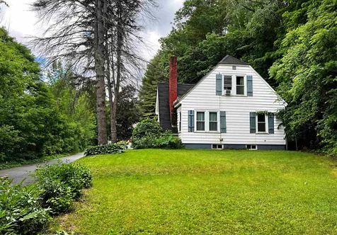 24 Fifth Avenue St. Johnsbury VT 05819
