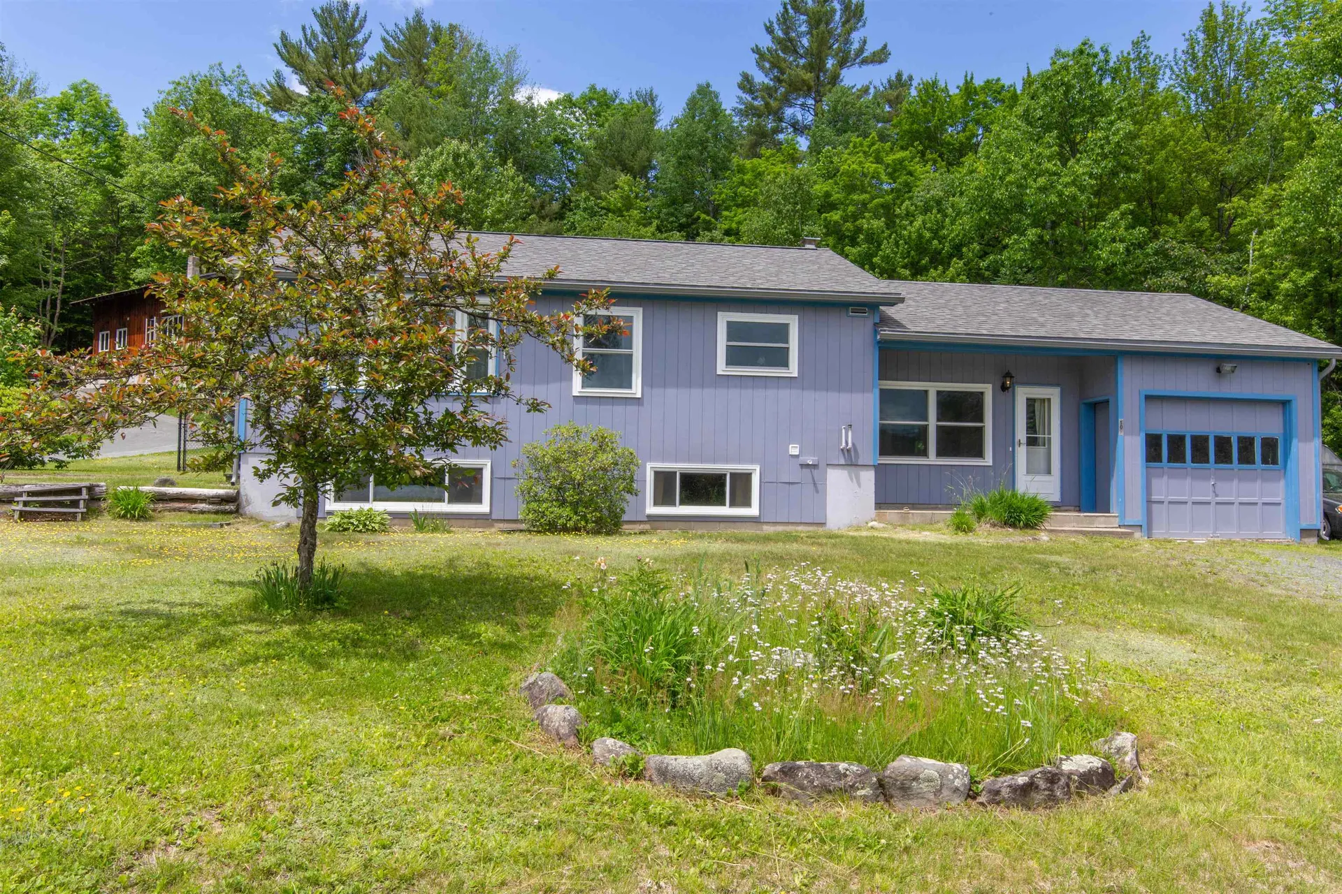 10 Mcbean Circle Littleton NH 03561