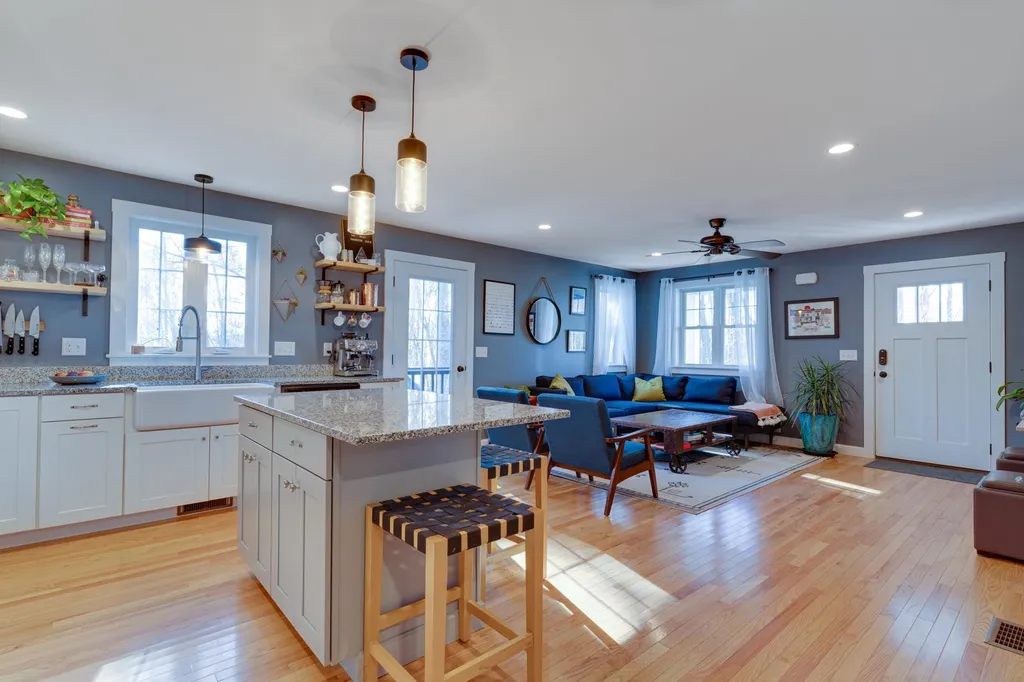 9 Adams Road Kittery ME 03904