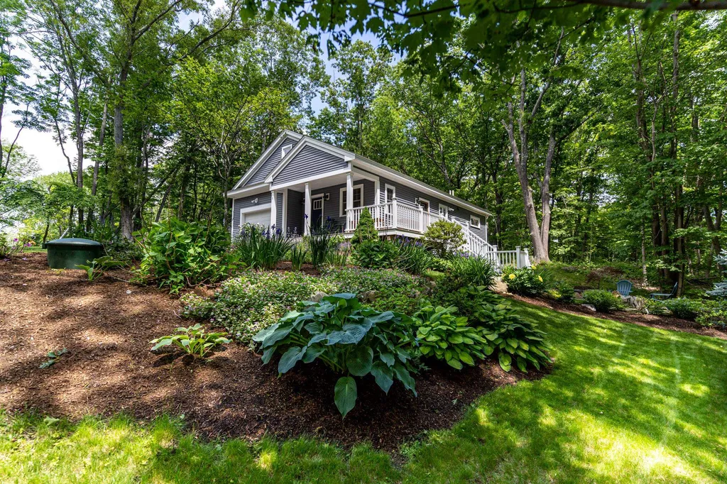 9 Adams Road Kittery ME 03904