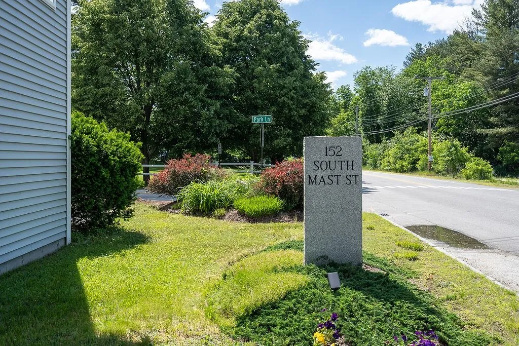 152 S Mast Street Goffstown NH 03045
