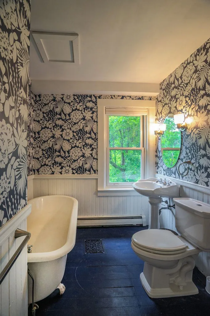 160 Guilford Street Brattleboro VT 05301