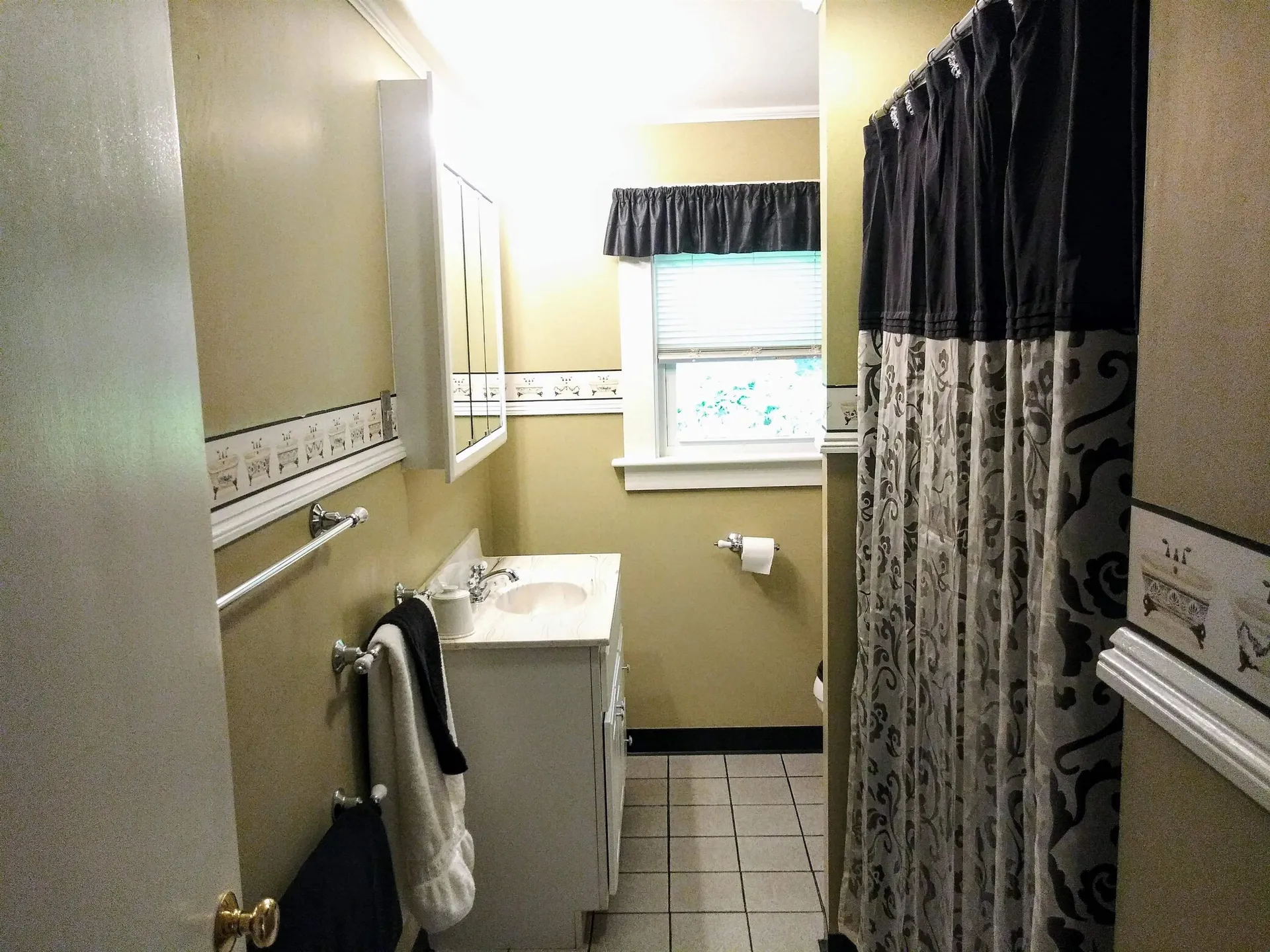 6 Bellevue Avenue Claremont NH 03743