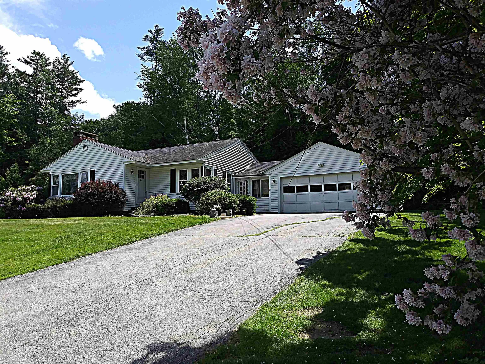 6 Bellevue Avenue Claremont NH 03743