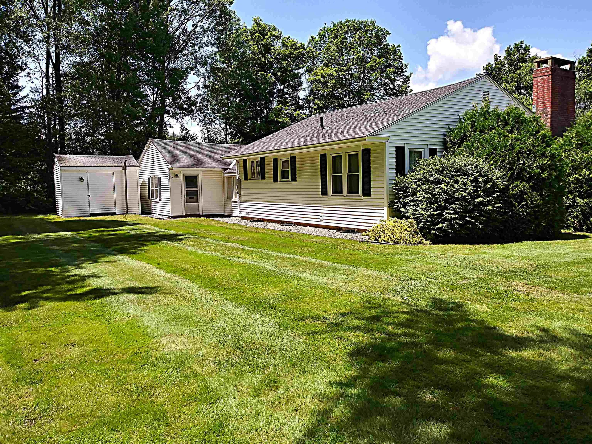 6 Bellevue Avenue Claremont NH 03743