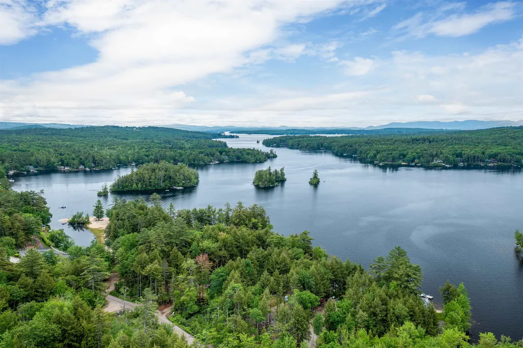 178 Castle Shore Road Moultonborough NH 03254