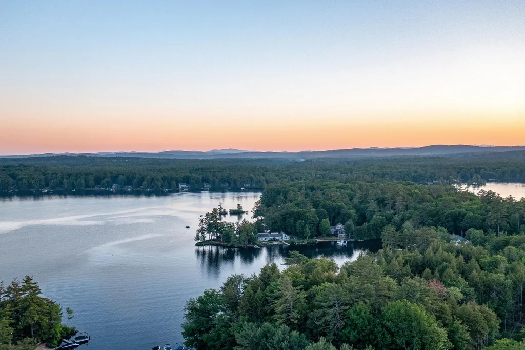 178 Castle Shore Road Moultonborough NH 03254