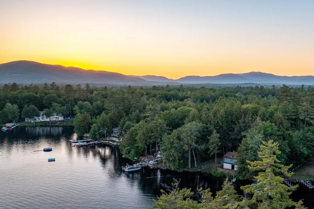 178 Castle Shore Road Moultonborough NH 03254
