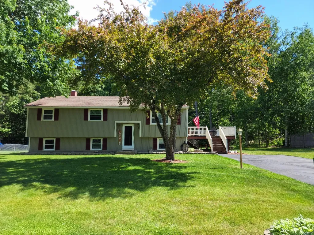 20 Derry Street Merrimack NH 03054